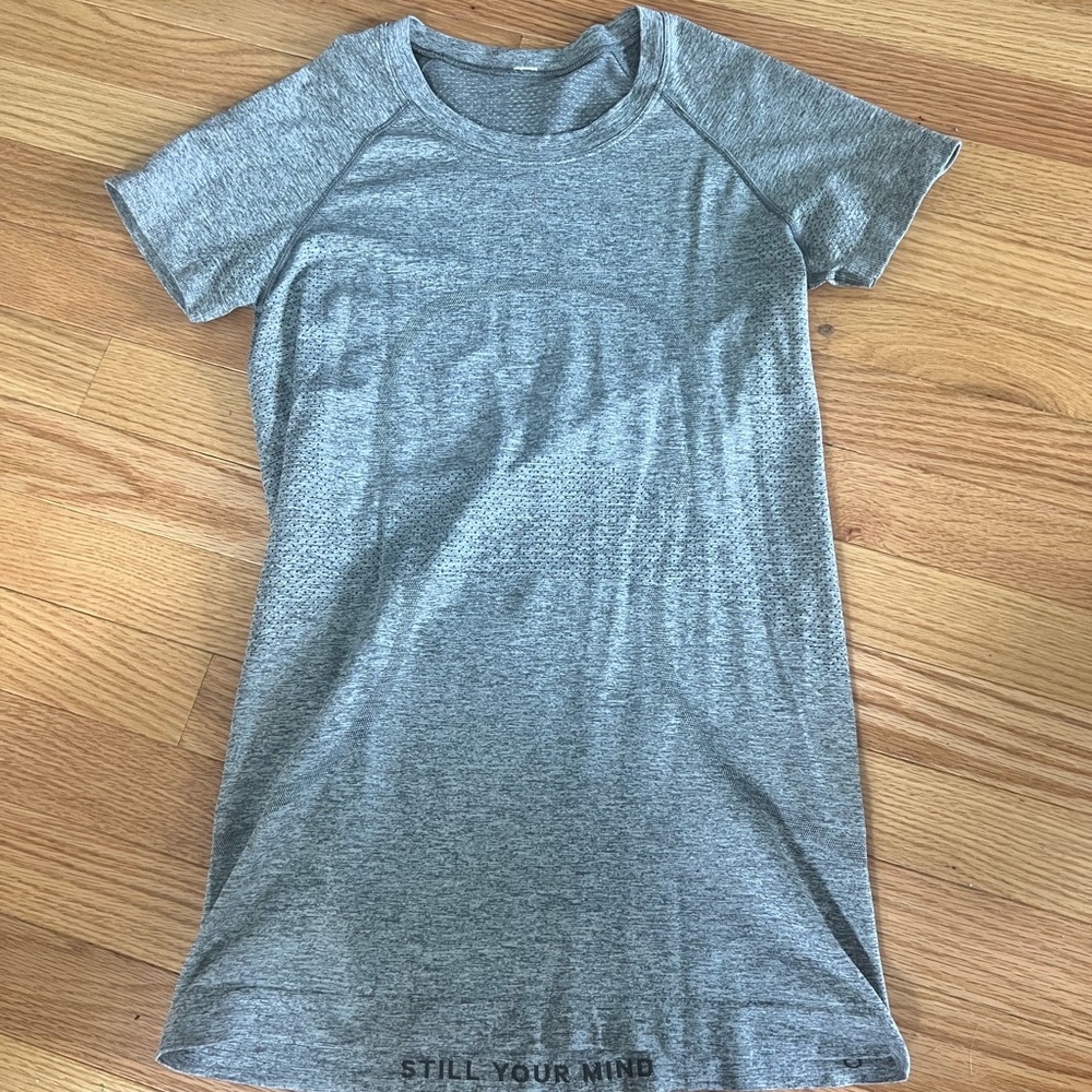 NEVER WORN grey lululemon swiftly tech | lululemon athletica